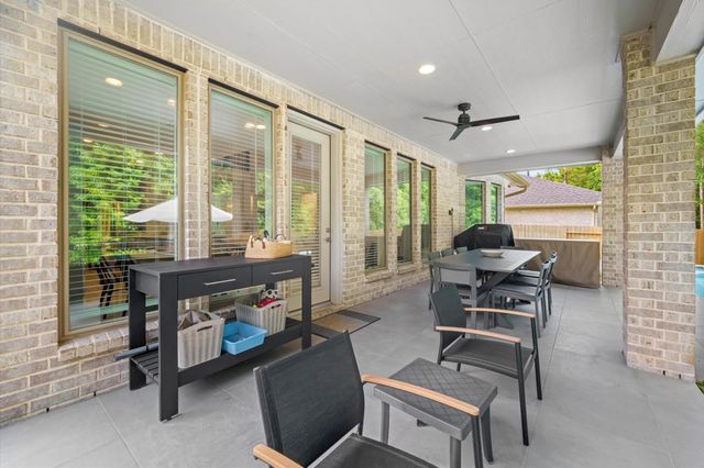 298 Sky Top Drive Drive, Montgomery, TX 77316