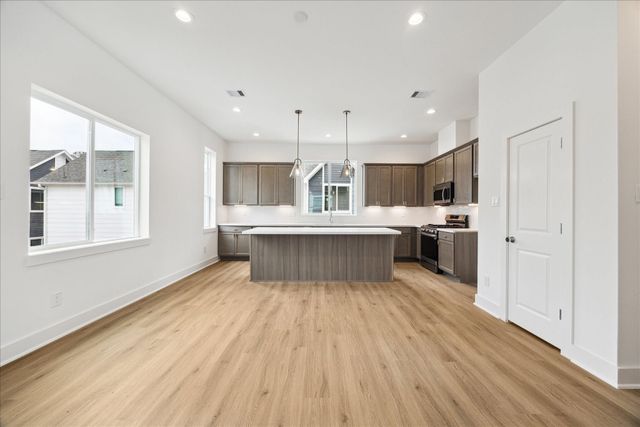 1648 W Tidwell Road, Houston, TX 77091