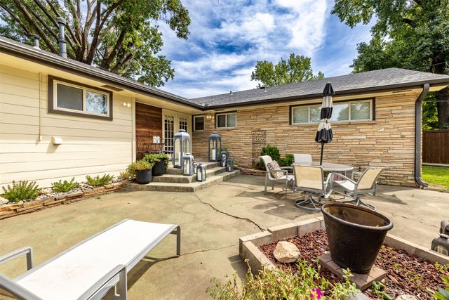 5622 S Columbia Avenue, Tulsa, OK 74105