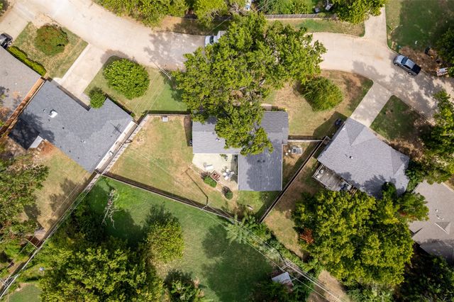 5622 S Columbia Avenue, Tulsa, OK 74105
