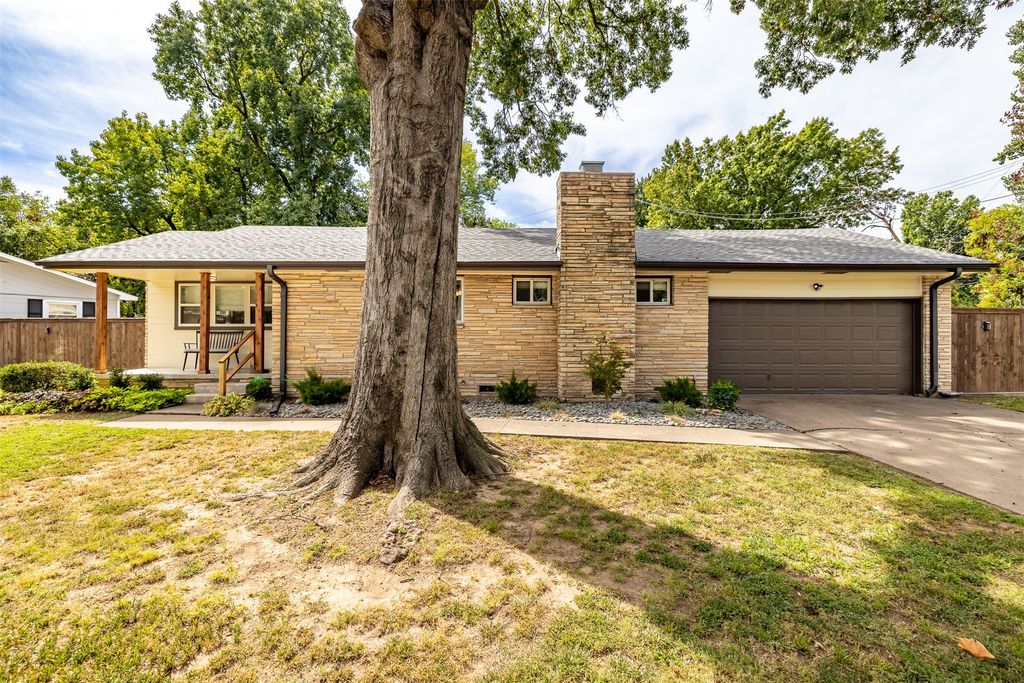 5622 S Columbia Avenue, Tulsa, OK 74105
