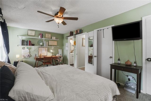 2469 Reagan AVE, Virginia Beach, VA 23454