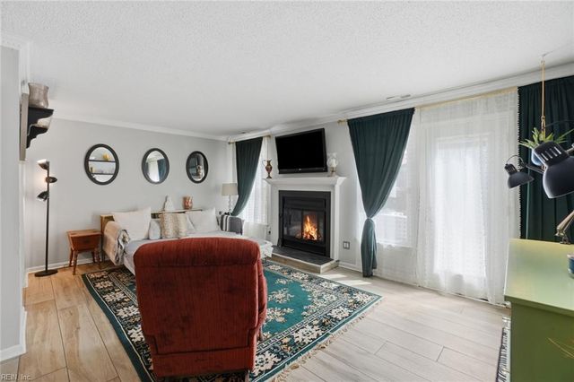 2469 Reagan AVE, Virginia Beach, VA 23454