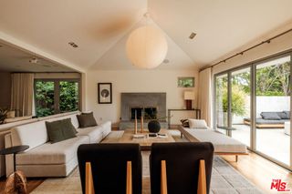 558 Stassi Lane, Santa Monica, CA 90402