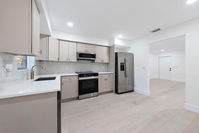 1928 Service Road, North Palm Beach, FL 33408