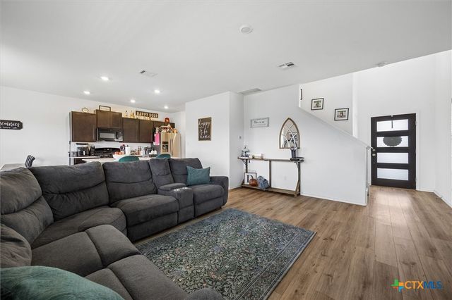 217 Canley Loop, Hutto, TX 78634