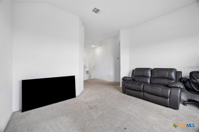217 Canley Loop, Hutto, TX 78634