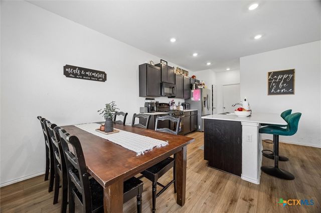 217 Canley Loop, Hutto, TX 78634