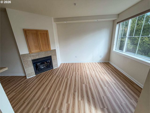 8329 Sw 24TH Ave, Portland, OR 97219