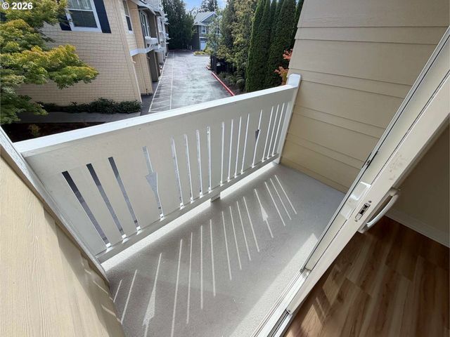 8329 Sw 24TH Ave, Portland, OR 97219