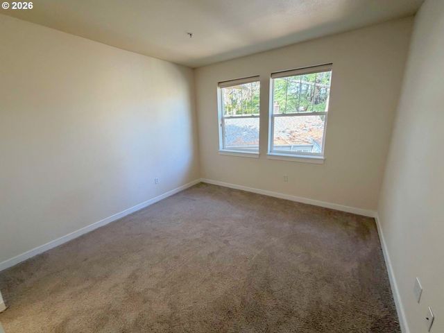 8329 Sw 24TH Ave, Portland, OR 97219