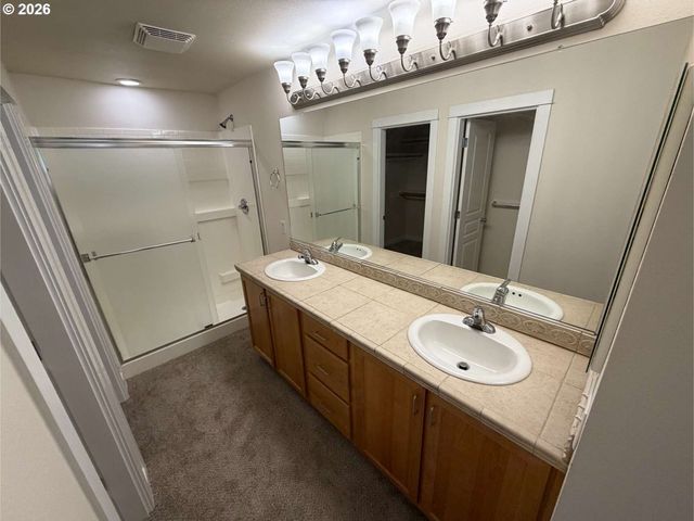 8329 Sw 24TH Ave, Portland, OR 97219