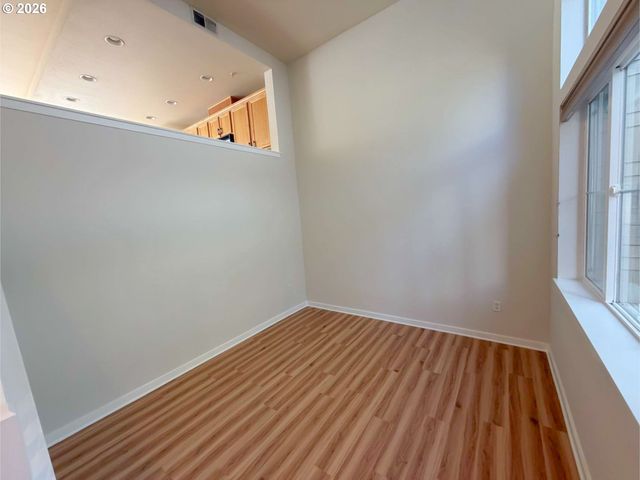 8329 Sw 24TH Ave, Portland, OR 97219