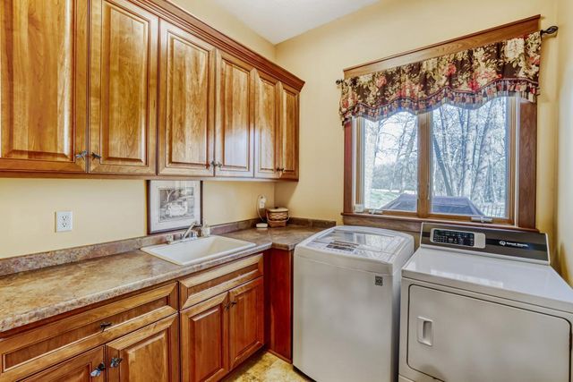 2656 N Saunders Lake Drive, Minnetrista, MN 55364
