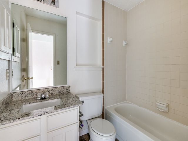 224 Iberis Drive, Arlington, TX 76018