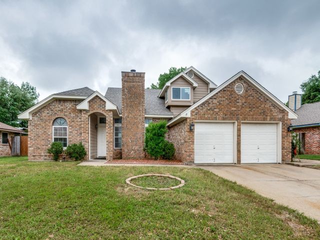 224 Iberis Drive, Arlington, TX 76018