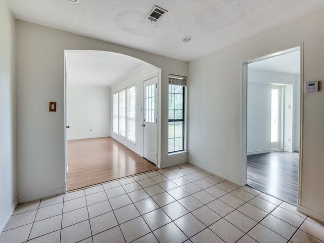 224 Iberis Drive, Arlington, TX 76018