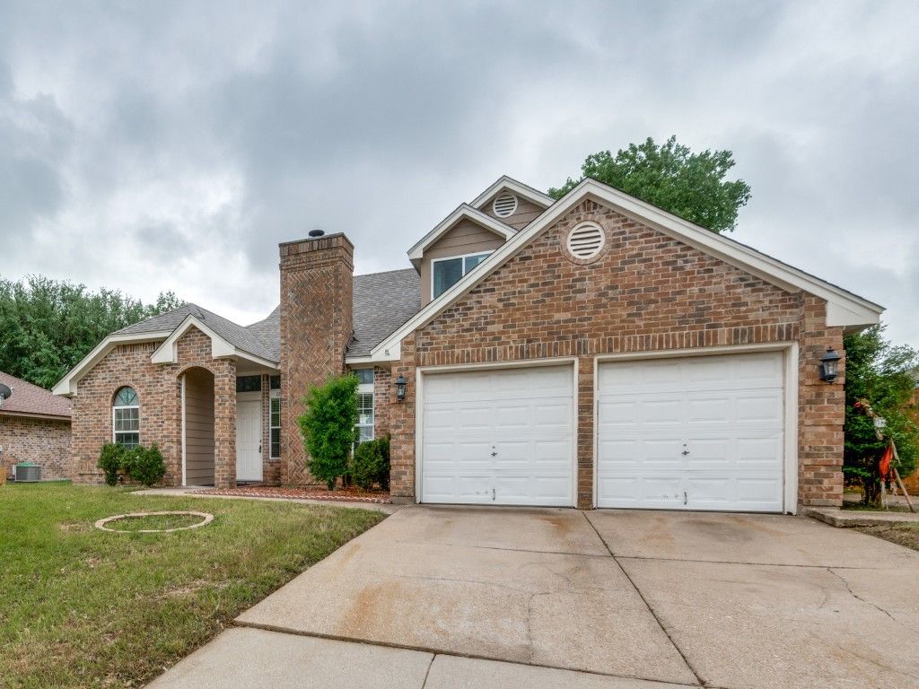 224 Iberis Drive, Arlington, TX 76018