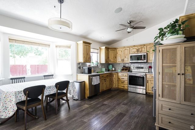18 E 580 N, Santaquin, UT 84655