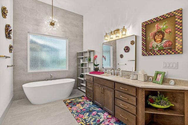 1011 Moss Downs, Granite Shoals, TX 78654