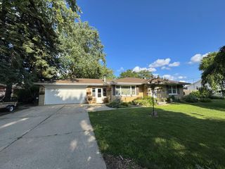 6209 63rd AVENUE, Kenosha, WI 53142