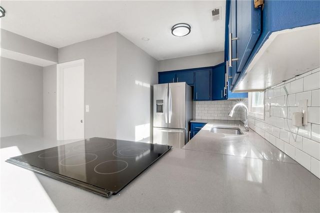 1503 Crossgate Drive, Lawrence, KS 66047