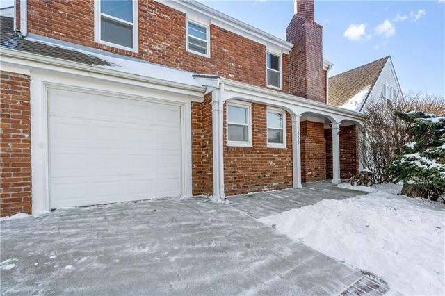 1503 Crossgate Drive, Lawrence, KS 66047