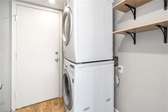 1503 Crossgate Drive, Lawrence, KS 66047