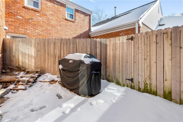 1503 Crossgate Drive, Lawrence, KS 66047