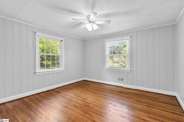 2821 Poinsett Highway, Greenville, SC 29609