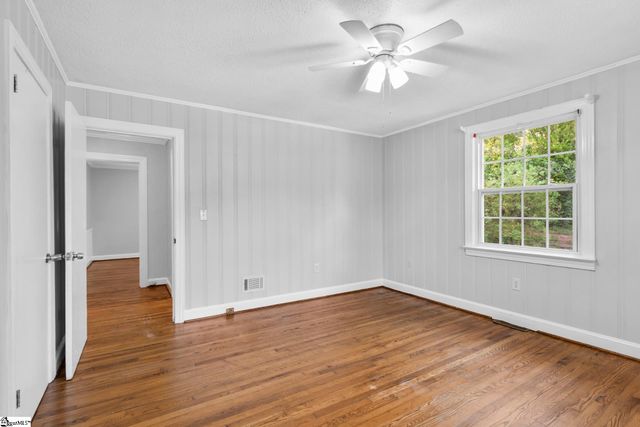 2821 Poinsett Highway, Greenville, SC 29609