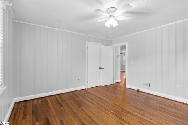 2821 Poinsett Highway, Greenville, SC 29609