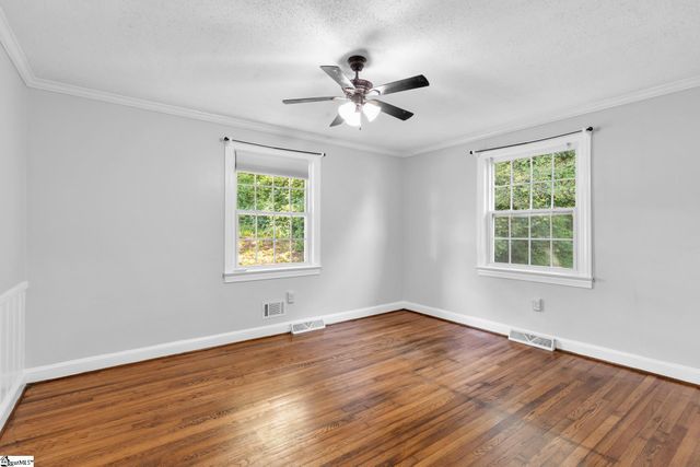 2821 Poinsett Highway, Greenville, SC 29609