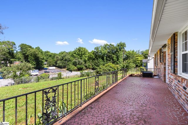 2821 Poinsett Highway, Greenville, SC 29609