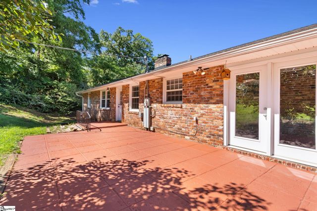 2821 Poinsett Highway, Greenville, SC 29609