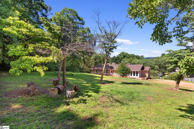 2821 Poinsett Highway, Greenville, SC 29609