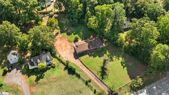 2821 Poinsett Highway, Greenville, SC 29609