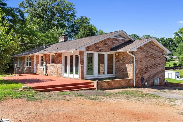 2821 Poinsett Highway, Greenville, SC 29609