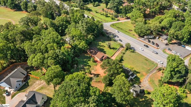 2821 Poinsett Highway, Greenville, SC 29609