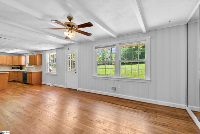 2821 Poinsett Highway, Greenville, SC 29609