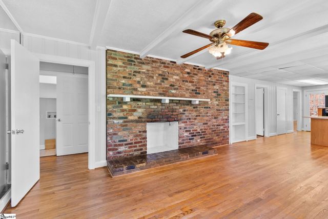 2821 Poinsett Highway, Greenville, SC 29609