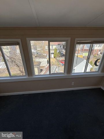 550 CENTENNIAL AVE, Trenton, NJ 08629