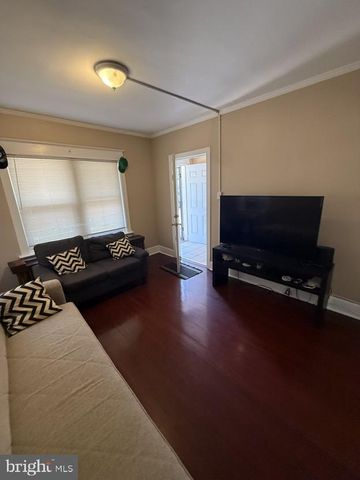 550 CENTENNIAL AVE, Trenton, NJ 08629