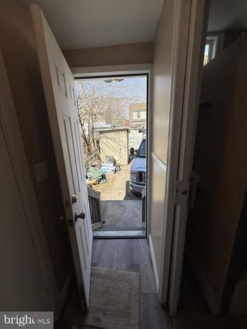 550 CENTENNIAL AVE, Trenton, NJ 08629