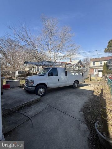 550 CENTENNIAL AVE, Trenton, NJ 08629