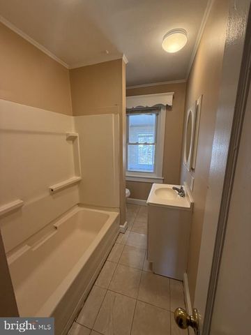 550 CENTENNIAL AVE, Trenton, NJ 08629