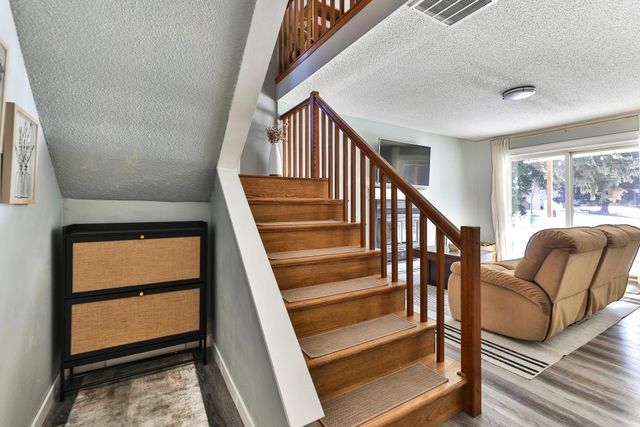 46 Fremont Drive S, Fargo, ND 58103