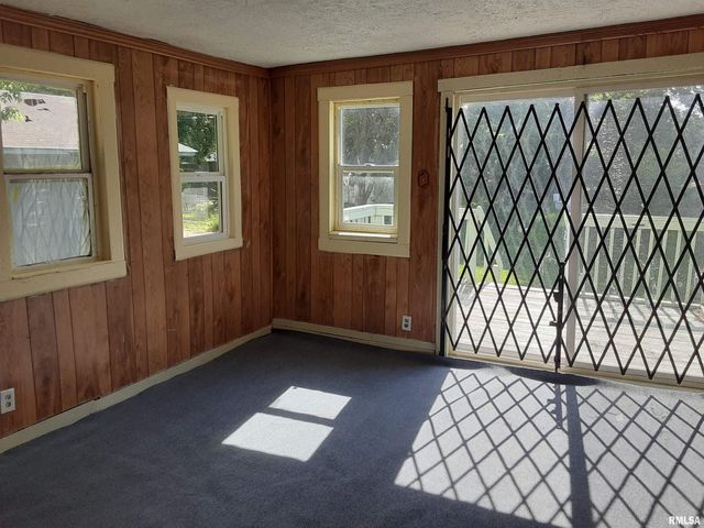 1214 W HOWETT Street, Peoria, IL 61605