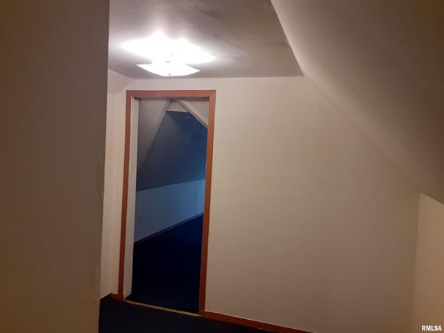 1214 W HOWETT Street, Peoria, IL 61605