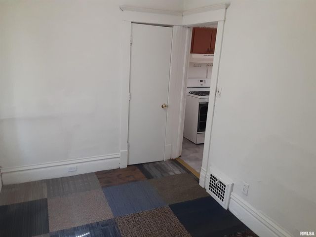 1214 W HOWETT Street, Peoria, IL 61605